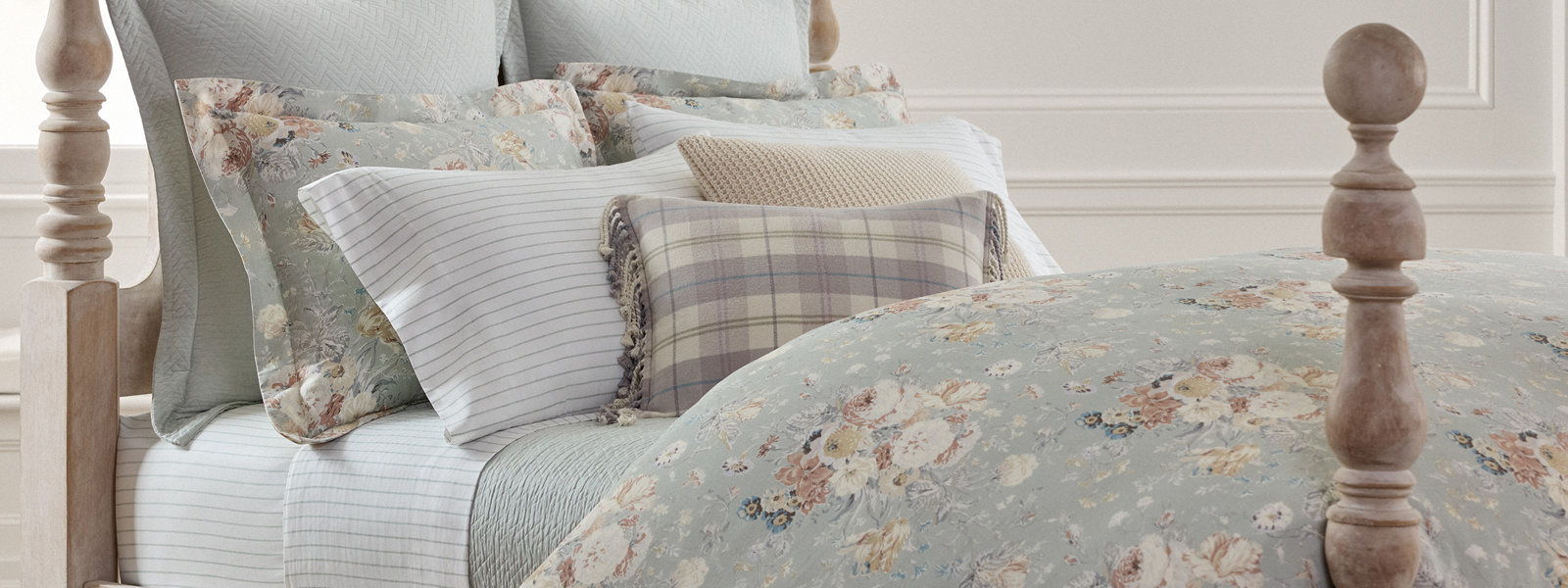 ラルフローレン　コンフォーター＆ピローシャム　セット　クイーン Lauren Ralph Lauren Addison FULL/QUEEN Comforter & Sham Set